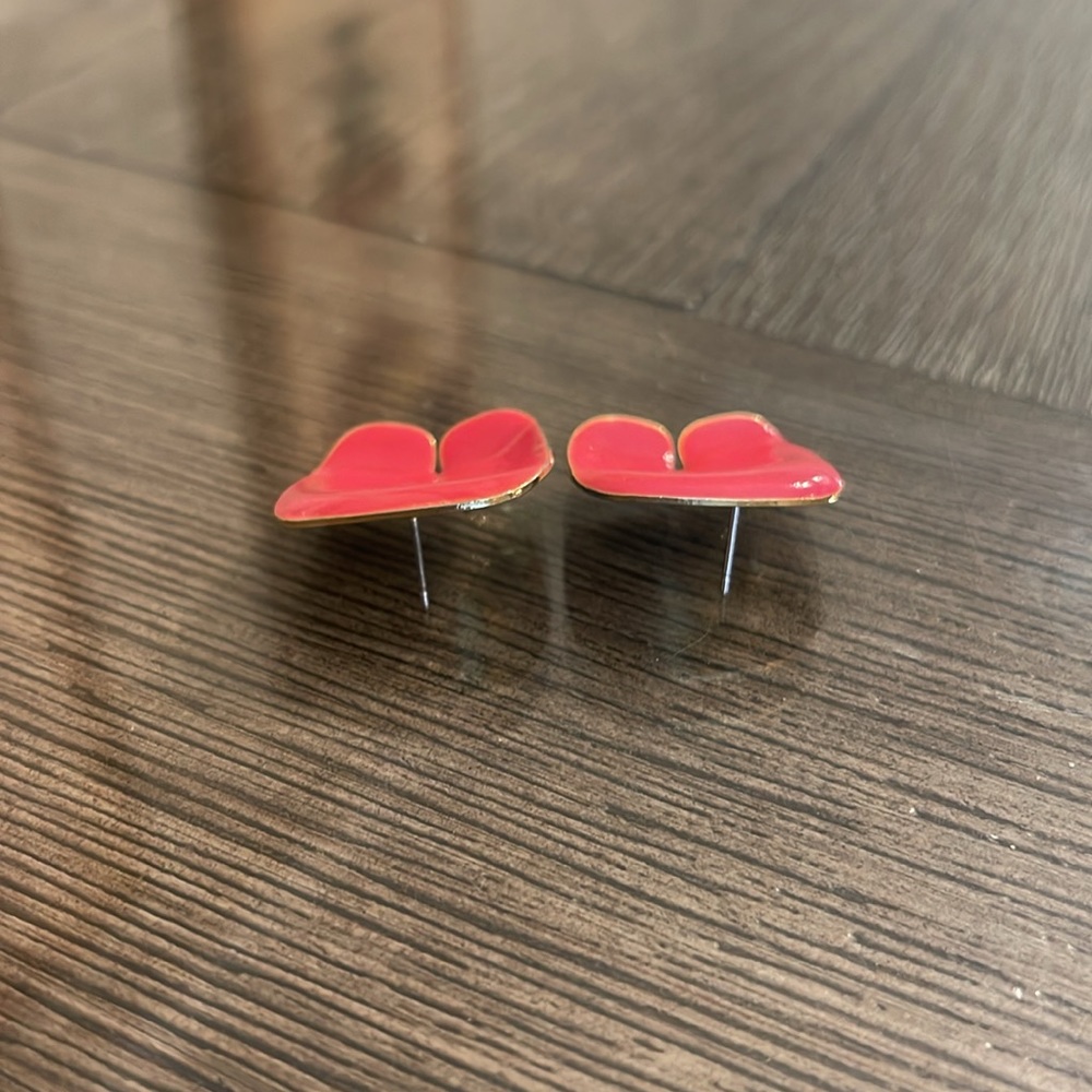 Vintage Wavey Shaped Square Earrings with Coral / Salmon Colored Enamel - Picture 7 of 16